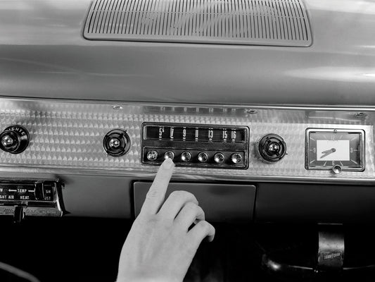 Vintage Car Radio 1