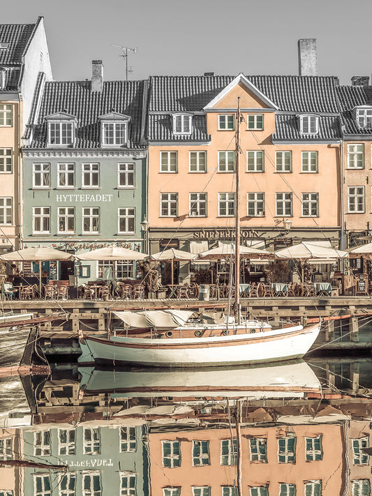 COPENHAGEN VINTAGE Quiet Nyhavn