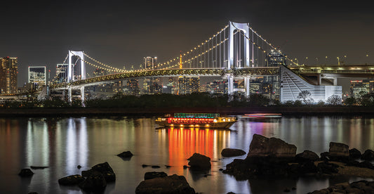 Charming Rainbow Bridge with Tokyo Skyline in the evening - Panorama