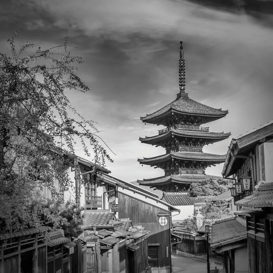 Yasaka Pagoda in historic Kyoto | monochrome